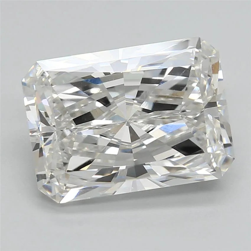 4.15ct Radiant Lab Grown Diamond (Colour F, Clarity VVS1, Cut EX, IGI Certified)