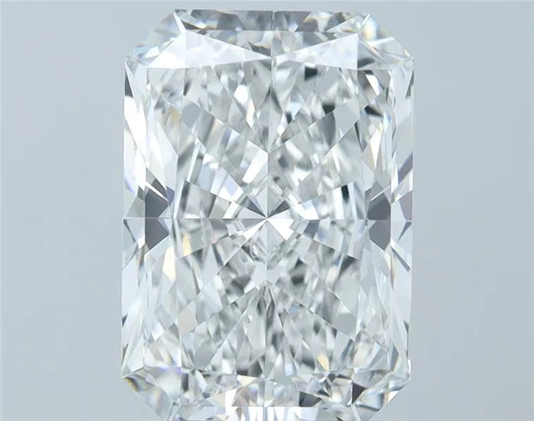 5.24ct Radiant Lab Grown Diamond (Colour F, Clarity VVS2, IGI Certified)