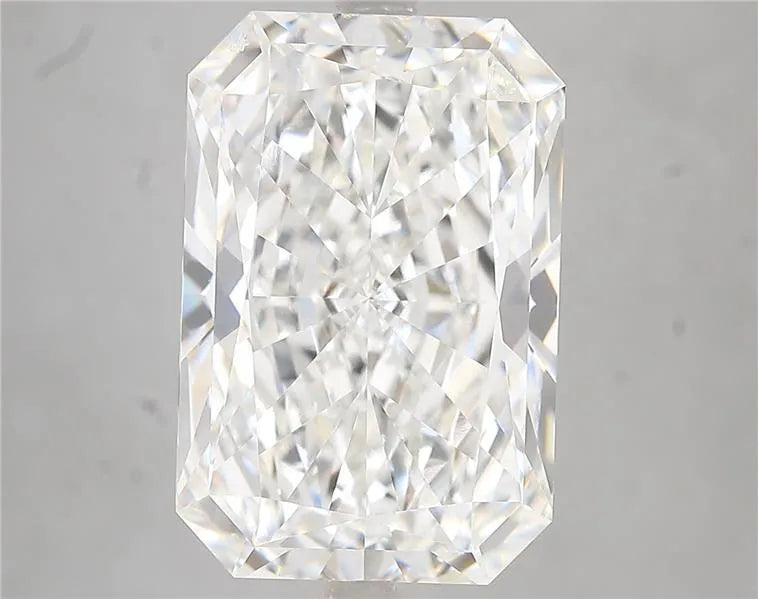 7.47ct Radiant Lab Grown Diamond (Colour G, Clarity VVS2, IGI Certified)