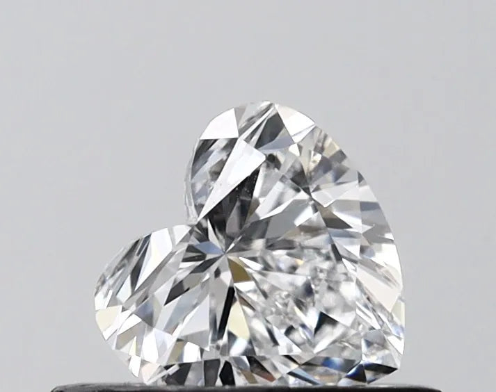 0.48ct Heart Lab Grown Diamond (Colour D, Clarity VVS2, IGI Certified)