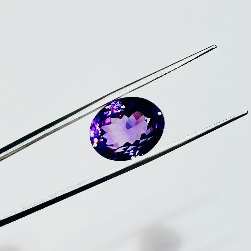 14.35ct Oval Natural Amethyst (Colour Purple, Clarity Slightly Included, Cut Faceted)