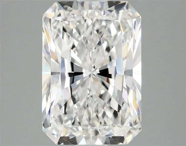 2.66ct Radiant Lab Grown Diamond (Colour E, Clarity VVS2, IGI Certified)