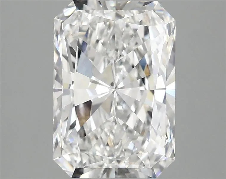 2.90ct Radiant Lab Grown Diamond (Colour E, Clarity VVS2, IGI Certified)