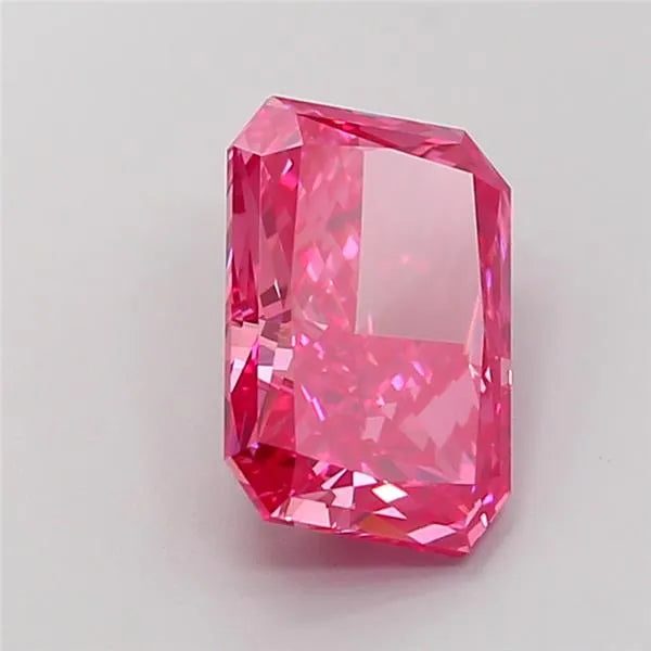 2.92ct Radiant Lab Grown Diamond (Colour Fancy Vivid Pink, Clarity VS1, IGI Certified)