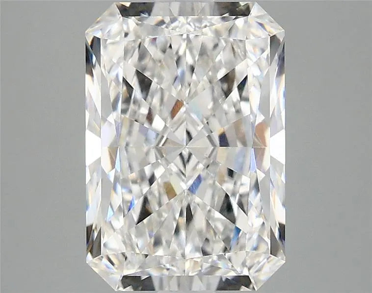 3.05ct Radiant Lab Grown Diamond (Colour E, Clarity VVS2, IGI Certified)