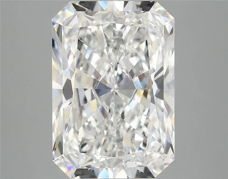4.72ct Radiant Lab Grown Diamond (Colour E, Clarity VS1, IGI Certified)