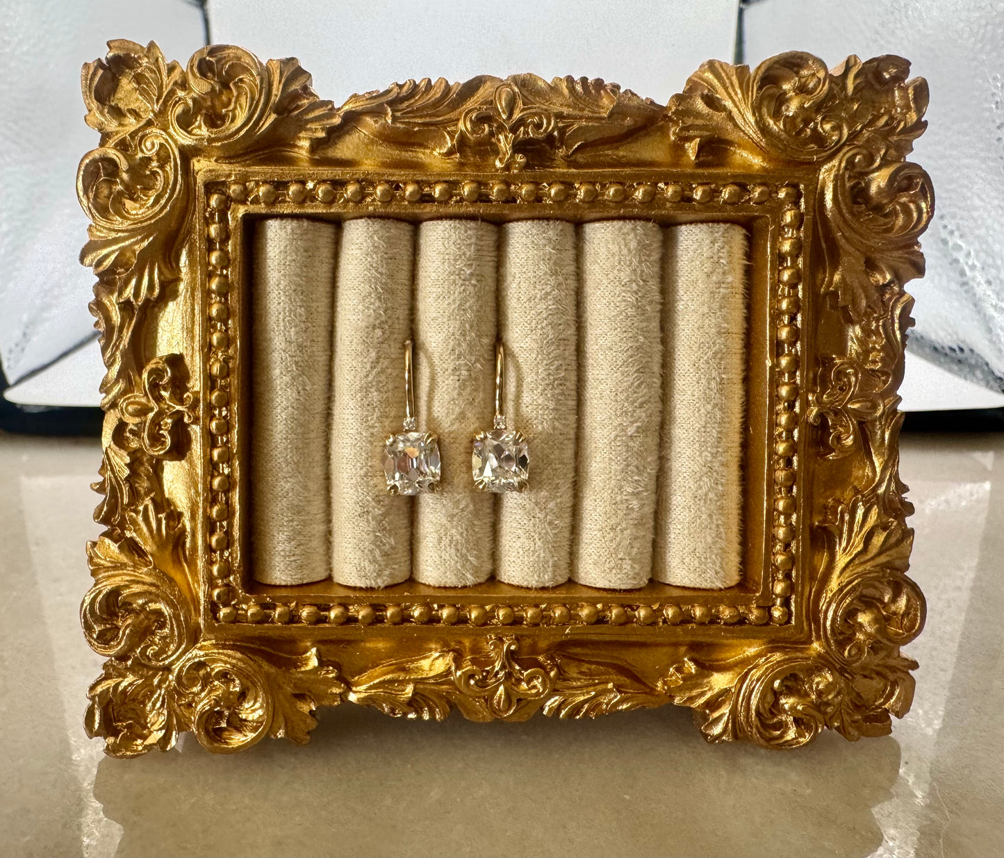 Jewelry Frame Display - Beige - V2