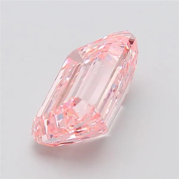 5.01ct Emerald Lab Grown Diamond (Colour Fancy Intense Pink, Clarity VS1, IGI Certified)