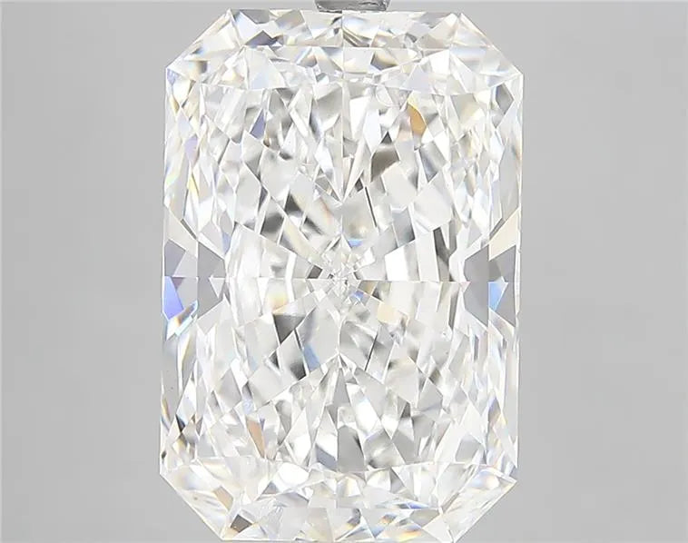 7.09ct Radiant Lab Grown Diamond (Colour E, Clarity VVS2, IGI Certified)