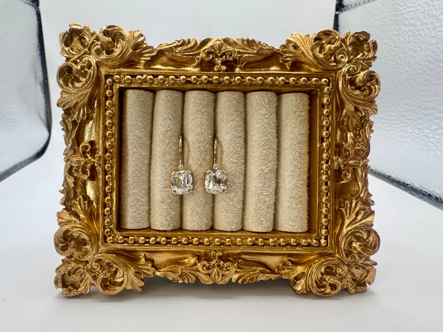 Jewelry Frame Display - Beige - V2