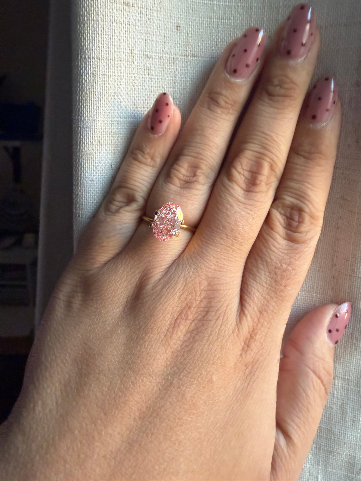 Oval 3.52ct Fancy Vivid Pink VVS2 - Loose Diamond